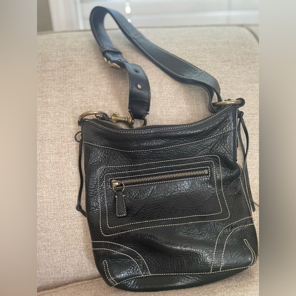 Coach Handbags - Vintage Coach EUC Slim Bleecker Duffle Crossbody Bag 10398